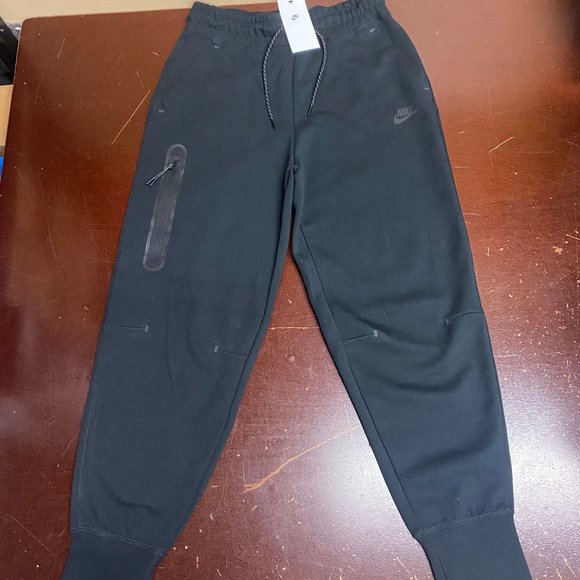 Nike Womens Black Sportswear Tech Fleece High Rise Standard Fit Jogger Pants - Picture 3 of 7
